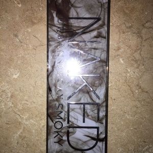 Urban Decay Naked Smoky